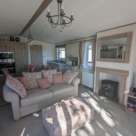 Stunning Luxury Caravan On Edge Of New Forest On Shorefield Country Park Entertainment And Leisure Passes Included มิลฟอร์ดออนซี ภายนอก รูปภาพ