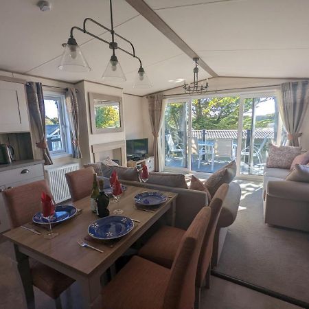 Stunning Luxury Caravan On Edge Of New Forest On Shorefield Country Park Entertainment And Leisure Passes Included มิลฟอร์ดออนซี ภายนอก รูปภาพ