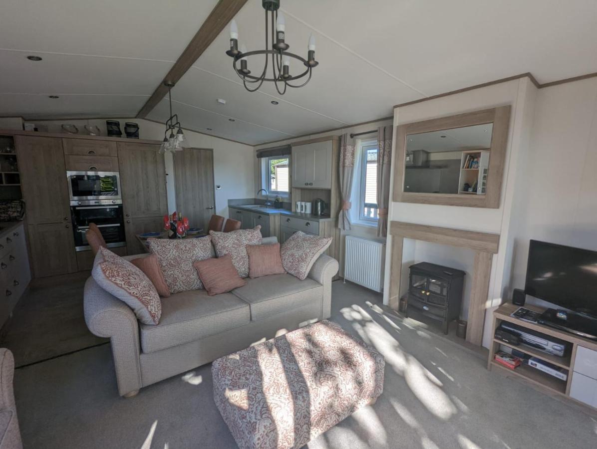 Stunning Luxury Caravan On Edge Of New Forest On Shorefield Country Park Entertainment And Leisure Passes Included มิลฟอร์ดออนซี ภายนอก รูปภาพ