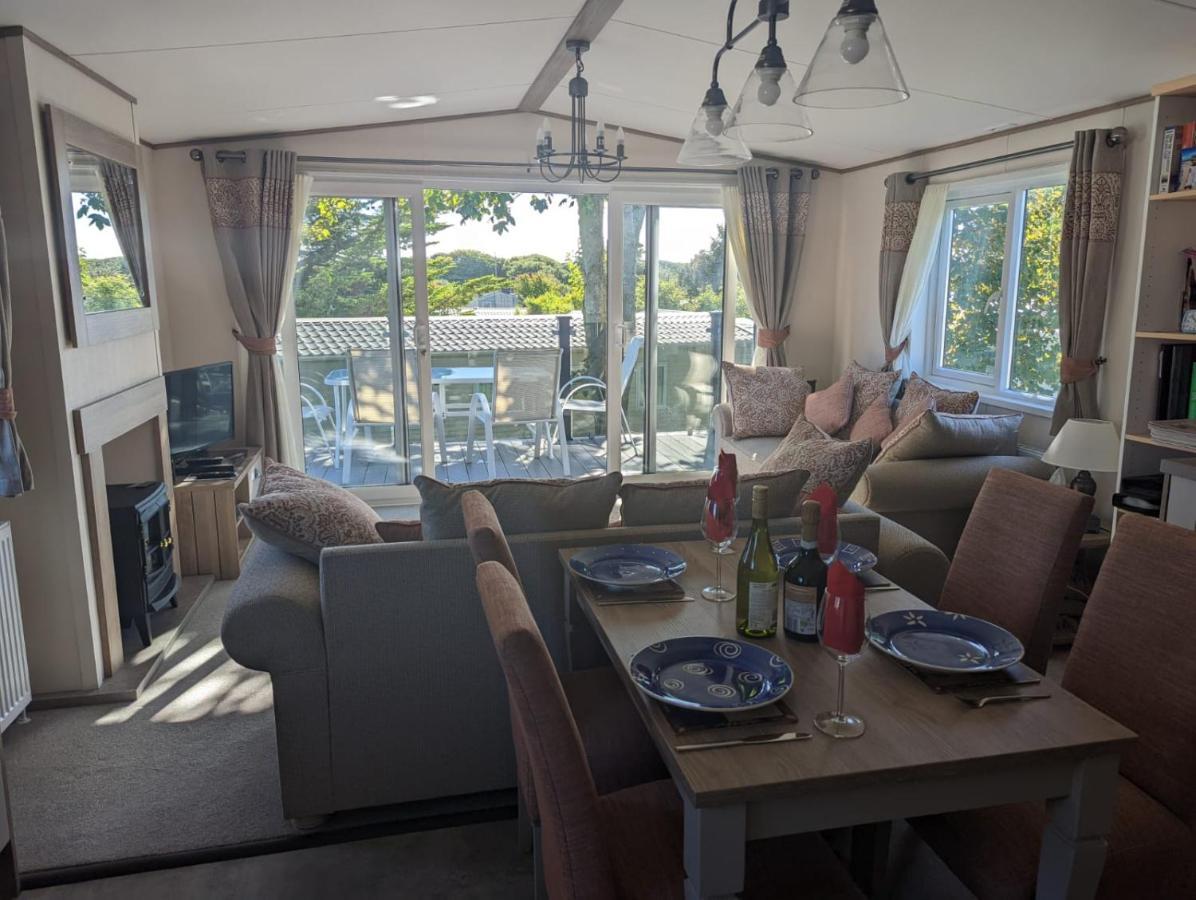 Stunning Luxury Caravan On Edge Of New Forest On Shorefield Country Park Entertainment And Leisure Passes Included มิลฟอร์ดออนซี ภายนอก รูปภาพ